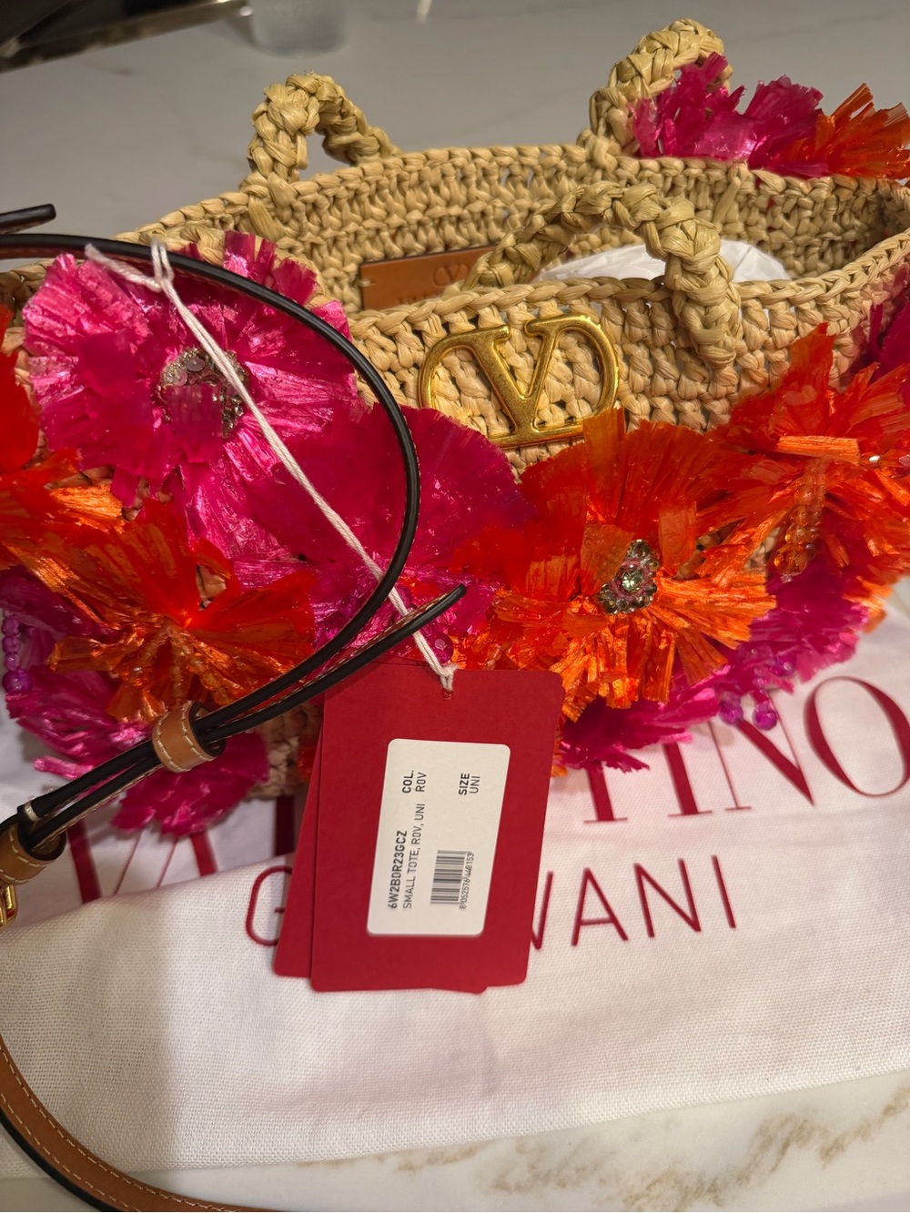 π Valentino Garavani Raffia small shopping tote bag with Pink and Orange Flora - Picture 8 of 17